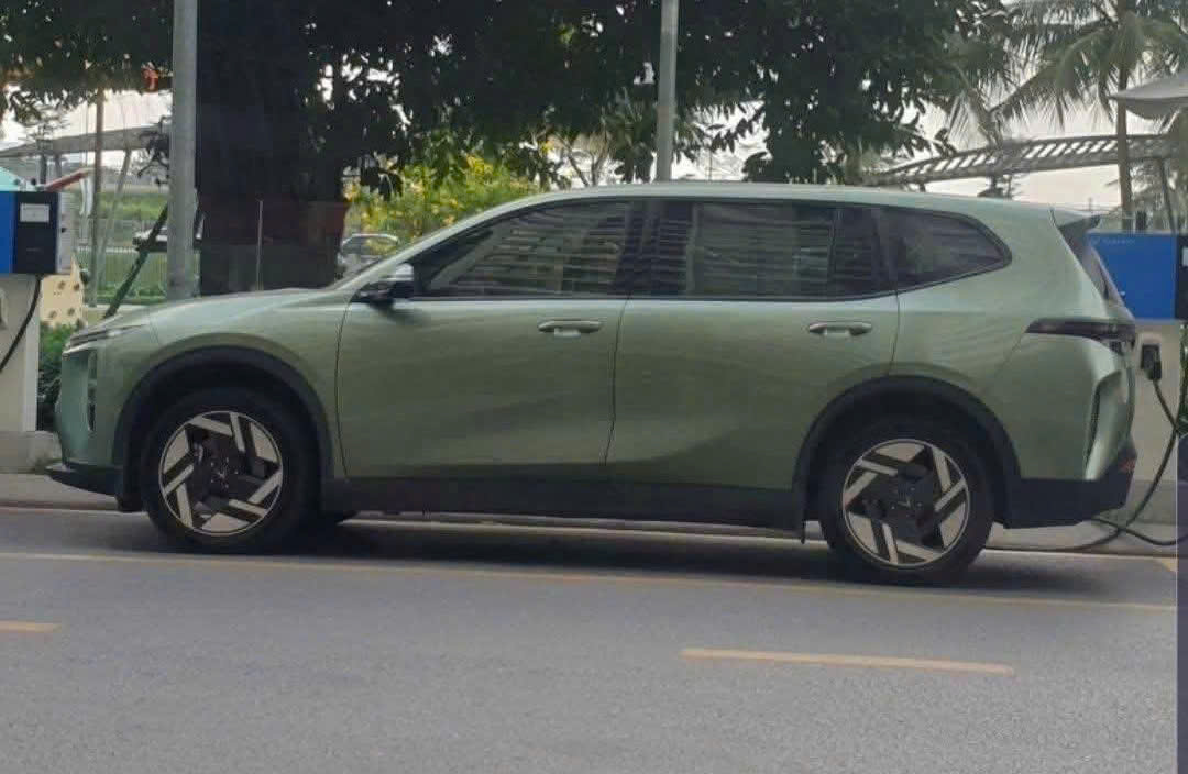 Giá lăn bánh vinfast vf MPV 7